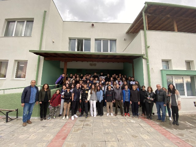 Επίσκεψη στο ΕΠΑΛ Τυρνάβου πραγματοποίησε η Γ’ τάξη του 1ου Γυμνασίου της πόλης