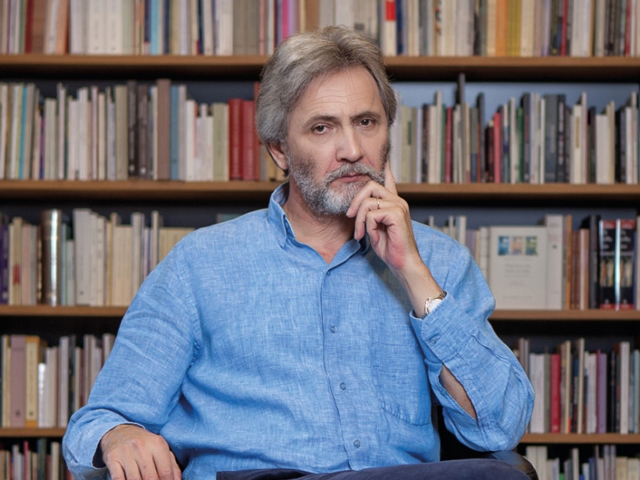 Ο Γιάννης Καλπούζος στη Λάρισα στην παρουσίαση του νέου μυθιστορήματος με τίτλο “Καλντερίμι”