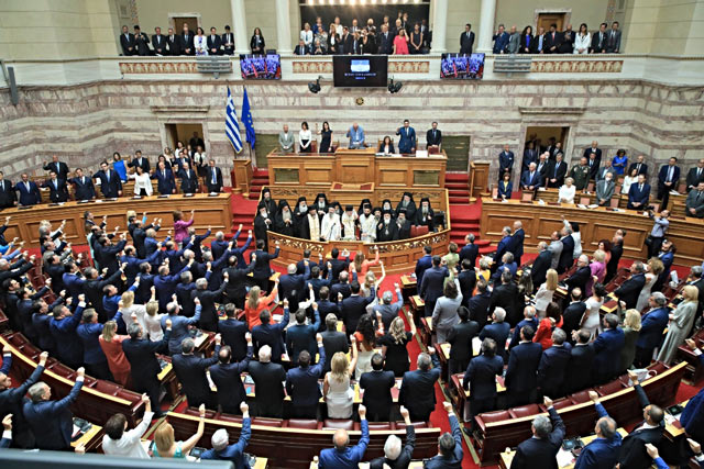 ΣΥΡΙΖΑ προς τον πρόεδρο της Βουλής: Απαράδεκτο ότι επιλέχθηκε η τοποθέτηση του κόμματος ΣΠΑΡΤΙΑΤΕΣ στα έδρανα της αριστεράς