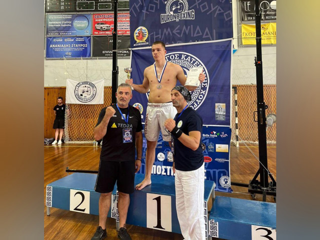 Την πρώτη θέση σε αγώνες kickboxing κατέκτησε ο Τυρναβίτης Φίλιππος Μπάρδας
