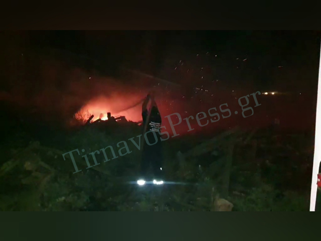 Φωτιά σε χωματερή στην περιοχή Παλαιόμυλος έξω από τον Τύρναβο (βίντεο)
