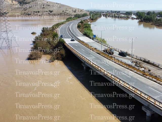 Δόθηκε στην κυκλοφορία ο δρόμος από Τύρναβο για Λάρισα μέσω της γέφυρας Κουτσοχέρου
