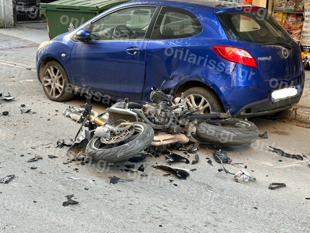 Φρικτός θάνατος μοτοσικλετιστή σε τροχαίο στο κέντρο της Λάρισας!