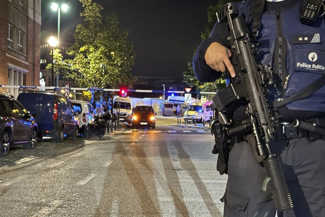 Βρυξέλλες: Δύο νεκροί μετά από πυροβολισμούς – Στον αέρα ο αγώνας Βέλγιο – Σουηδία