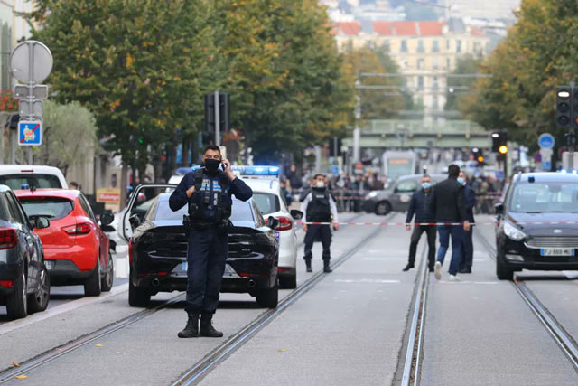 Γαλλία: Στο κόκκινο το επίπεδο συναγερμού για τρομοκρατικές επιθέσεις