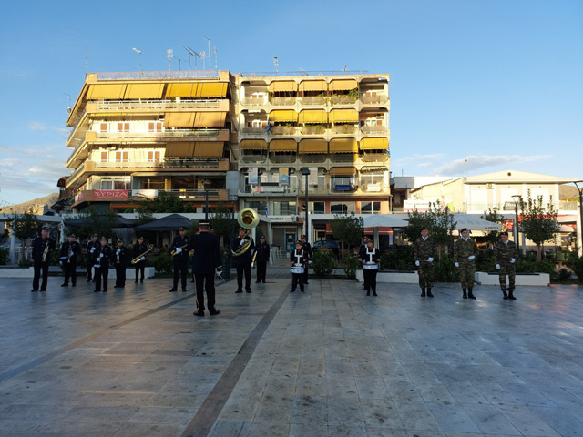 Με στρατιωτικές τιμές η Έπαρση της σημαίας στον Τύρναβο