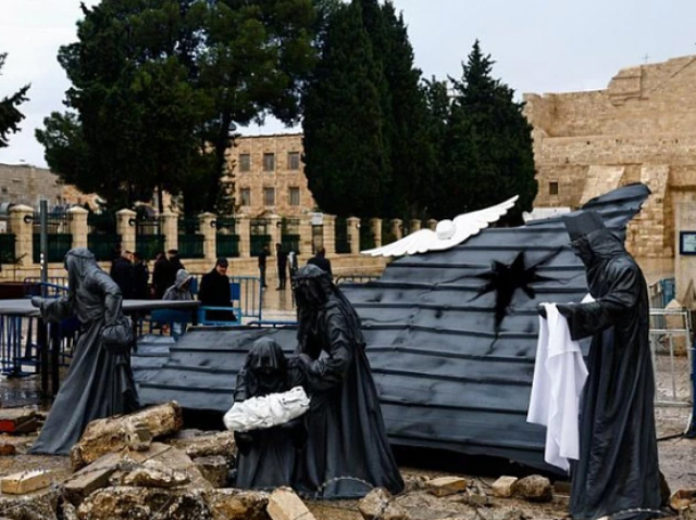 Χριστούγεννα θρήνου στη Βηθλεέμ – Mαύρη φάτνη για τα θύματα του πολέμου