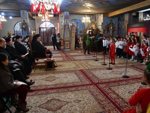 Λαμπρή χριστουγεννιάτικη εορτή κατηχητικών σχολείων από την Ιερά Μητρόπολη Λαρίσης και Τυρνάβου