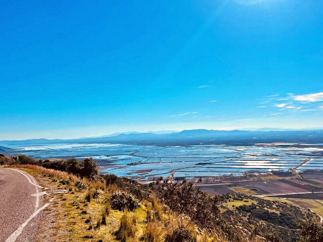 Η λίμνη Κάρλα έχει απλωθεί στα 180.000 στρέμματα – Τον Απρίλιο του 2025 θα φύγει το νερό της βροχής