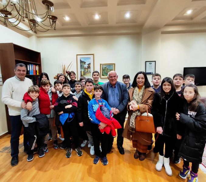 Επίσκεψη μαθητών στο Δημαρχείο και στο γραφείο του Δημάρχου Γρεβενών