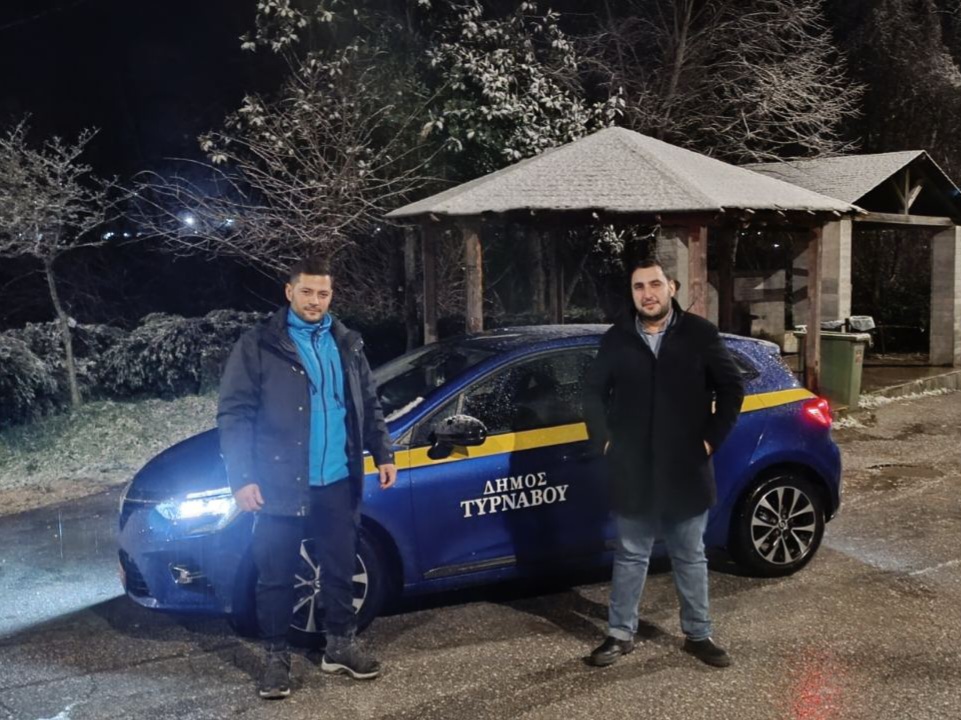 Σε ετοιμότητα ο Δήμος Τυρνάβου για την επιδείνωση του καιρού απόψε αφού χιονίζει σε όλο το Δήμο