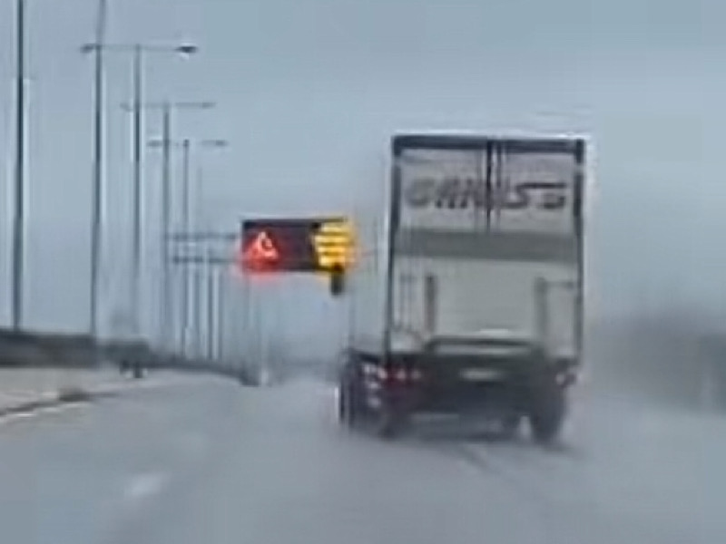 Άγιο είχε οδηγός φορτηγού της εταιρίας Gkanas στον Περιφερειακό Θεσσαλονίκης (βίντεο)