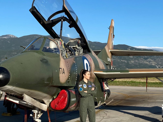 Χρυσάνθη Νικολοπούλου: Η πρώτη γυναίκα πιλότος F-16 υπηρετεί στην 110 Πτέρυγα Μάχης στα «Φαντάσματα» της Πολεμικής μας Αεροπορίας