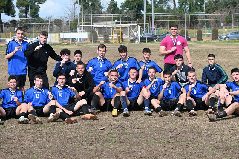 Η ομάδα ποδοσφαίρου του ΓΕΛ Τυρνάβου στην δεύτερη θέση στον ν. Λάρισας στο πρωτάθλημα