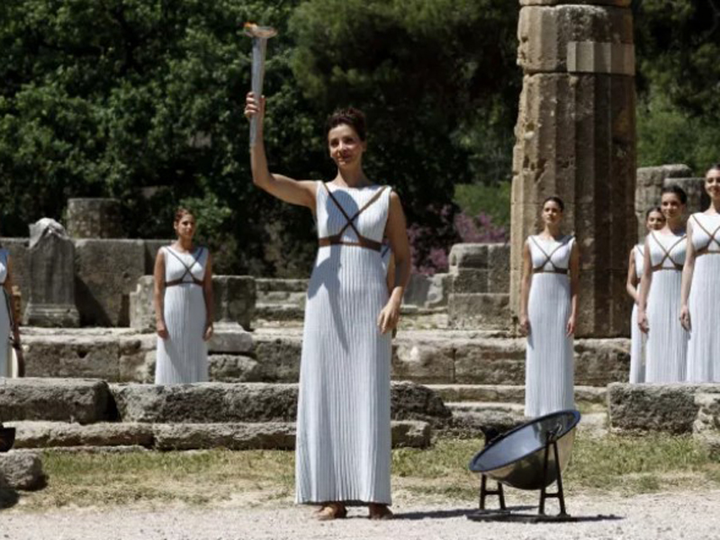 Στο Αρχαίο Θέατρο υποδέχεται την Ολυμπιακή Φλόγα ο Δήμος Λαρισαίων – Την Κυριακή, 21 Απριλίου, η λαμπαδηδρομία και η τελετή