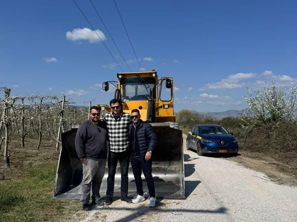Ξεκίνησαν οι παρεμβάσεις στην αγροτική οδοποιία του Δήμου Τυρνάβου