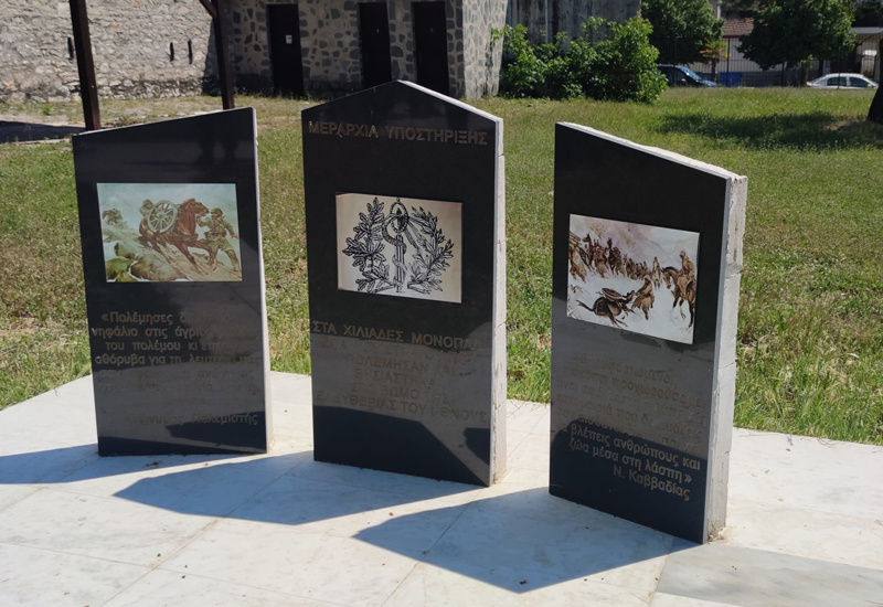 Λάρισα: Ένα μνημείο διαφορετικό από τ’ άλλα – Αφιερωμένο στα… πεσόντα άλογα και μουλάρια