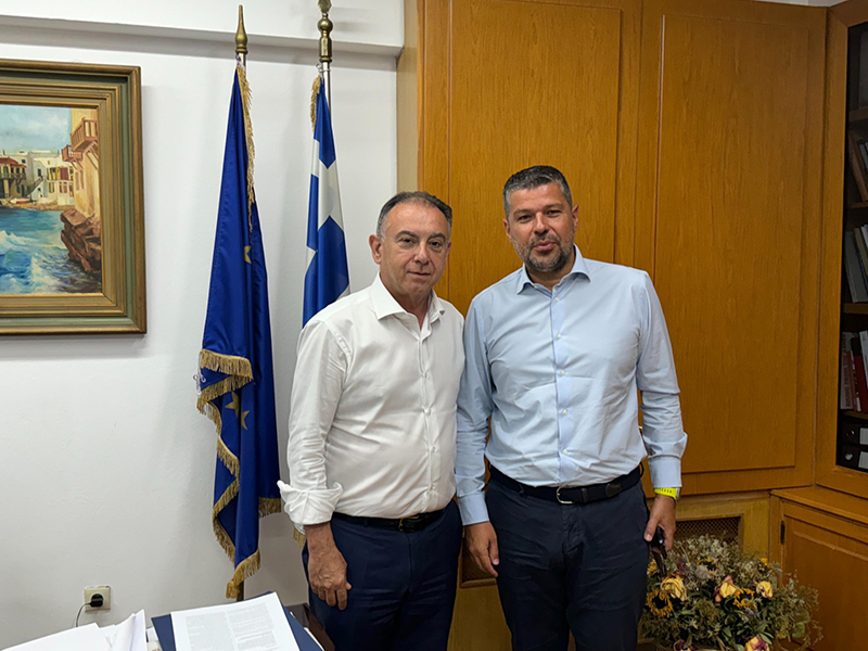 Συνάντηση Κέλλα με τον πρόεδρο της ΔΕΗ για τις σχολικές εγκαταστάσεις Δένδρων – Πλατανουλίων