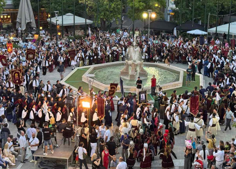 Με μεγάλη επιτυχία και αθρόα προσέλευση το 38ο Πανελλήνιο Αντάμωμα των Βλάχων στην Κατερίνη