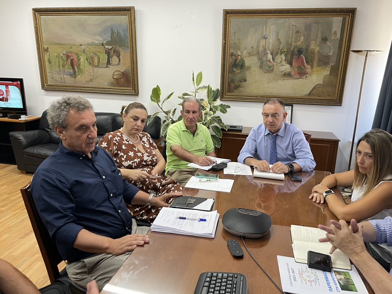 Συνάντηση Κέλλα με τη Νέα Ομοσπονδία Χοιροτροφικών Συλλόγων Ελλάδος – Άνοιξε η πλατφόρμα πληρωμής της προκαταβολής για τη βιοασφάλεια