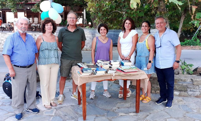 Εγκαινιάστηκε η δανειστική βιβλιοθήκη του Πολιτιστικού Συλλόγου Κουτσουπιάς