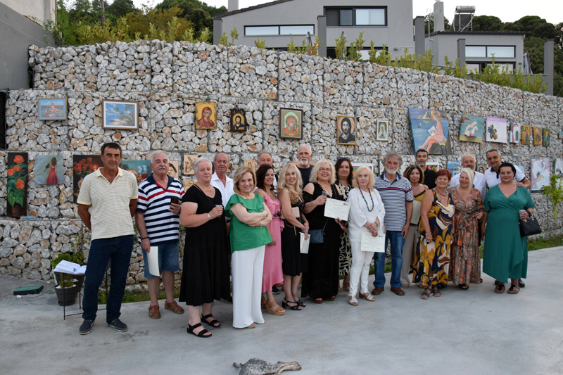 Εγκαινιάστηκε με επιτυχία η έκθεση εικαστικών δημιουργημάτων με τίτλο “ΤΕΧΝΗ ΣΤΗΝ ΑΥΛΗ”