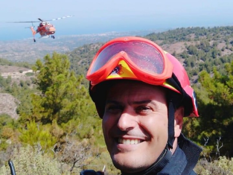 Ο διοικητής της 11ης ΕΜΟΔΕ περιγράφει τον τραυματισμό του στη «μάχη» με τις φλόγες«Πονάω αλλά το παλεύω»