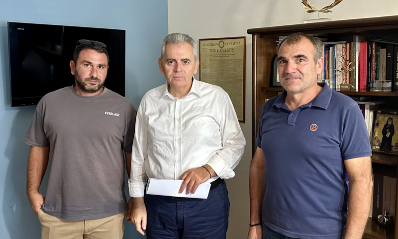 Μάξιμος με παραγωγούς Σκοπιάς: Με φειδώ τα φωτοβολταϊκά σε γεωργικές εκτάσεις