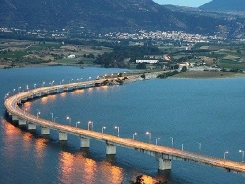 Ανησυχία για τη λίμνη Πολυφύτου Κοζάνης – Υποχωρεί επικίνδυνα η στάθμη του νερού