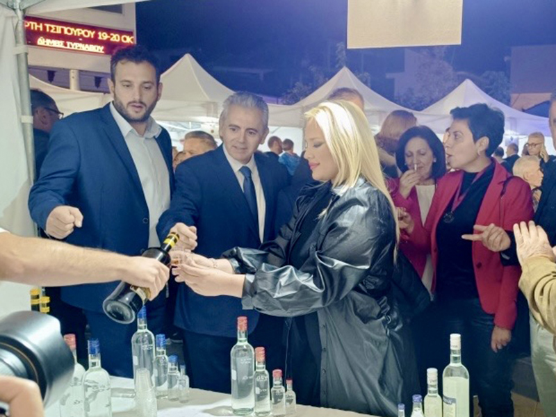 Χαρακόπουλος: “Στοίχημα” η εξωστρέφεια για το τσίπουρο Τυρνάβου