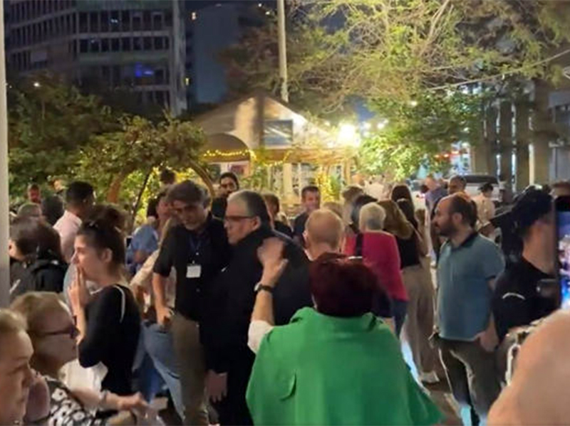 Ξέσπασμα των “Κασσελίστας” μετά την απόφαση της ΚΕ: “Κάτω η Χούντα της Αριστεράς”