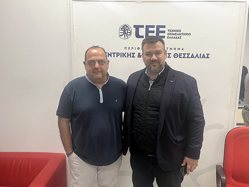 Ο Δημήτρης Παπαλέξης με την Διοικούσα Επιτροπή του ΤΕΕ Κεντρικής και Δυτικής Θεσσαλίας