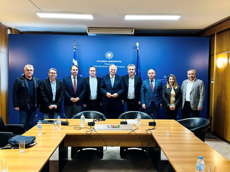 Συνάντηση Υπουργού Αγροτικής Ανάπτυξης και Τροφίμων Κώστα Τσιάρα με τη Νέα Ομοσπονδία Χοιροτροφικών Συλλόγων