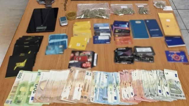 Οι διάλογοι που «έκαψαν» τη συμμορία με τους fake λογιστές και τα οχήματα –  Τα κέρδη τους έφτασαν τα 2.955.804 ευρώ