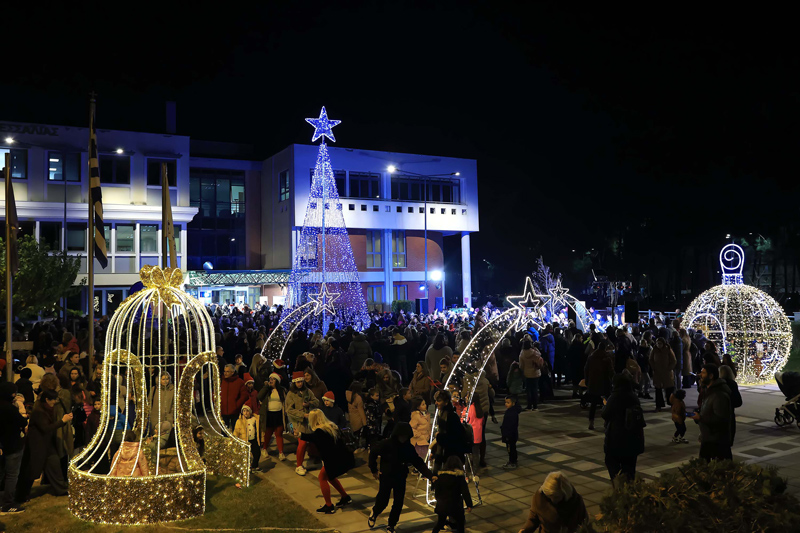 Πλημμύρισε κόσμο η Περιφέρεια Θεσσαλίας στην εντυπωσιακή Χριστουγεννιάτικη εκδήλωση