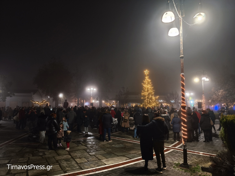 Ο Αμπελώνας φωταγωγήθηκε και υποδέχτηκε τα Χριστούγεννα