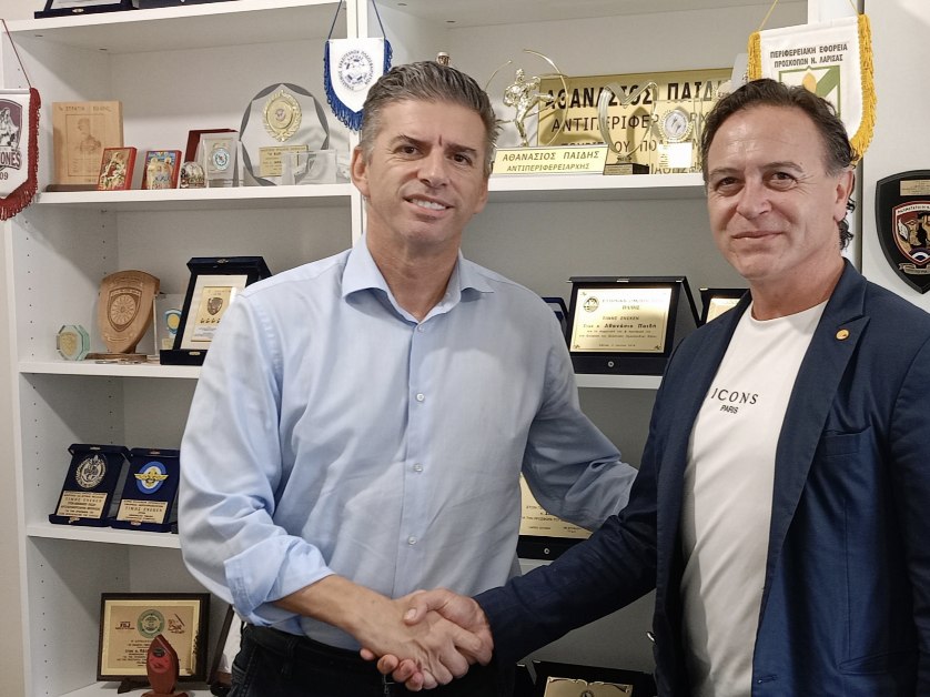 Ευχαριστήριο ΠΟ Ελασσόνας σε Θανάση Παιδή