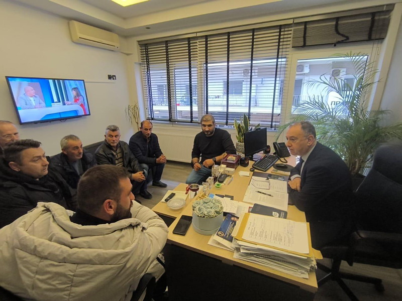 Συνάντηση Κέλλα με πληγέντες κτηνοτρόφους της Λάρισας: Αποζημιώσεις 3,6 εκατ. στον Νομό Λάρισας για την πανώλη αυτή την εβδομάδα