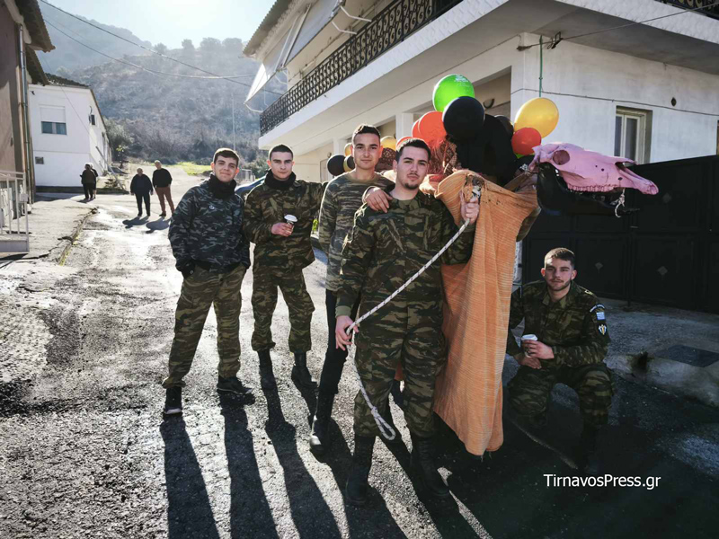 Με επιτυχία και κέφι η αναβίωση του εθίμου της Καμήλας στο Δαμάσι