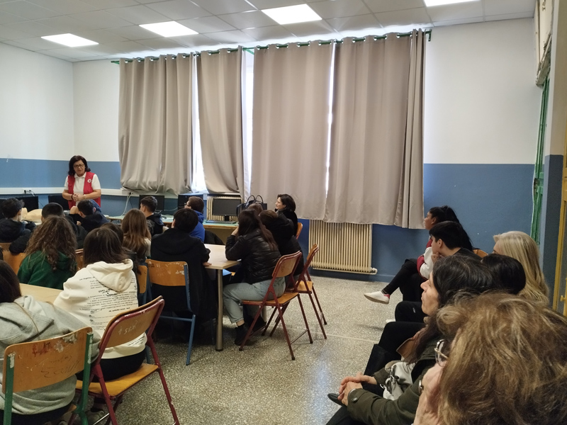 1ο Γυμνάσιο Τυρνάβου Αχιλλέας Τζάρτζανος: Δράση-επιμόρφωση σε συνεργασία με τον Ερυθρό Σταυρό Λάρισας
