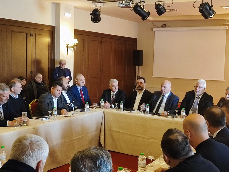 Στον Υπουργό Ανάπτυξης ο Δήμαρχος Ελασσόνας -5 προτάσεις για την  αγροτική οδοποιία