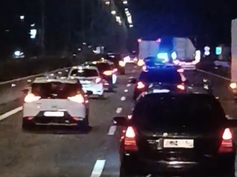Έκτακτο: Αυτοκίνητο κινείται αντίθετα στο ρεύμα κυκλοφορίας από Σχηματάρι προς Λάρισα