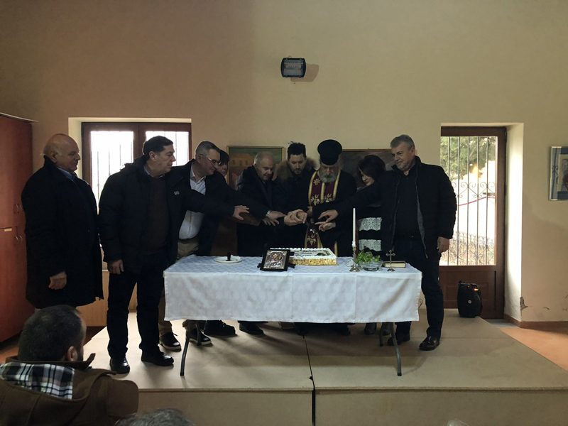 Ανταλλαγές ευχών μεταξύ Δημάρχου Τεμπών Γ. Μανώλη και κατοίκων των Γόννων