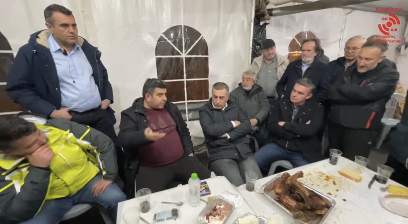 Στο μπλόκο της Καρδίτσας ο Περιφερειάρχης Δημήτρης Κουρέτας