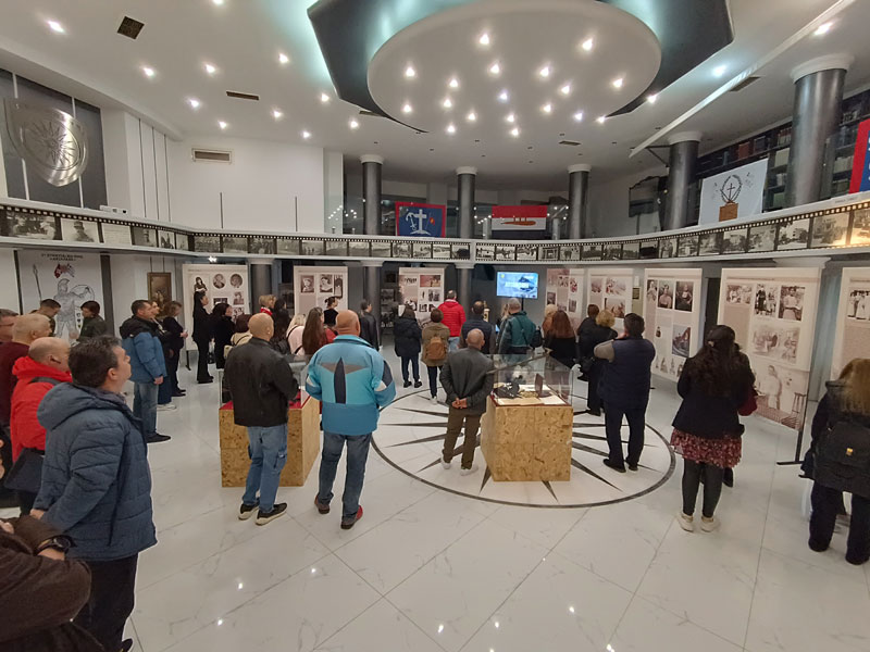 Τιμή στη Γυναίκα Αγωνίστρια: Το 3ο Εσπερινό ΕΠΑΛ Λάρισας στην Έκθεση «Η Ελληνίδα στον Πόλεμο»