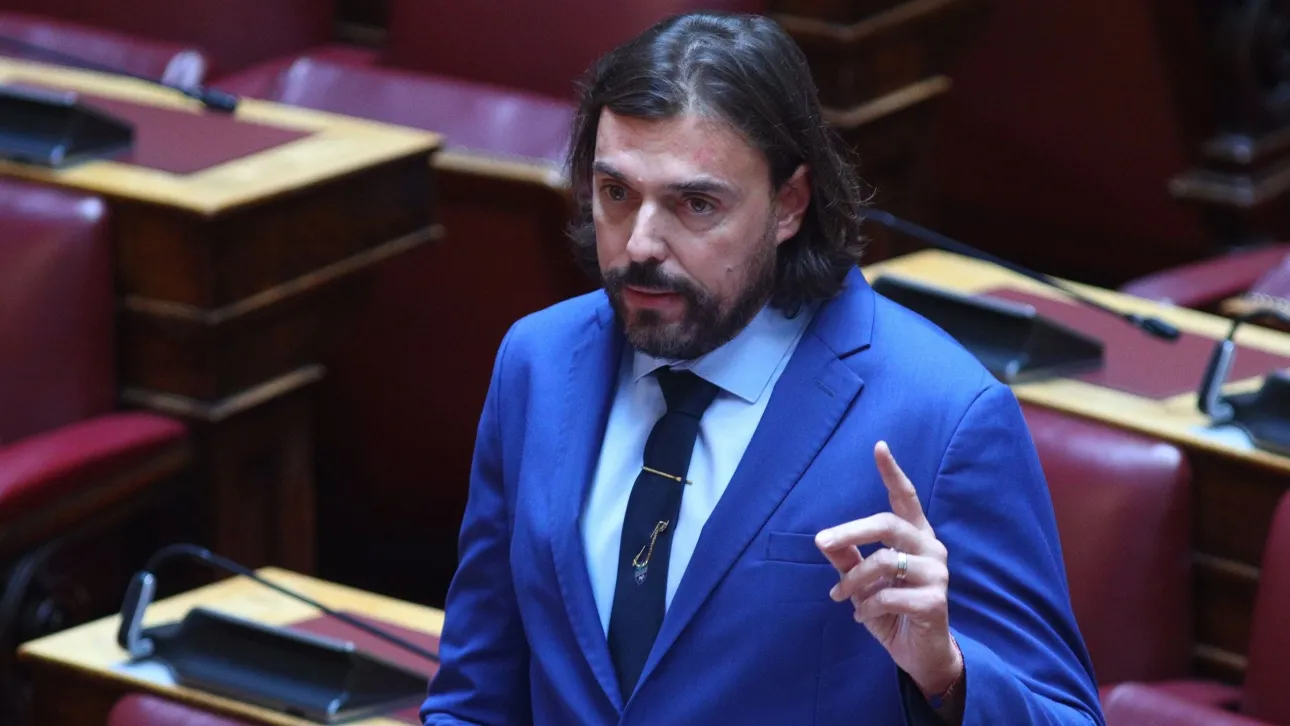 Στο ΠΑΣΟΚ ο ανεξάρτητος βουλευτής Πέτρος Παπάς – Την Τετάρτη η συνάντηση με τον Ανδρουλάκη
