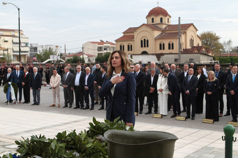 Η Αντιπρόεδρος της Ομοσπονδίας Κτηνοτρόφων και Κτηνοτροφικών Συλλόγων Θεσσαλίας Νικολέτα Τζιωρτζιώτη τίμησε τους Ήρωες της Ελευθερίας!