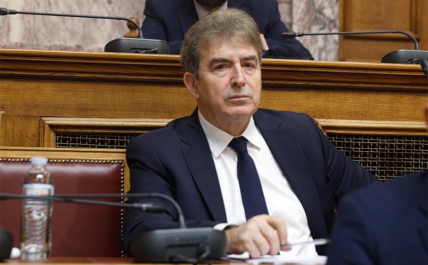 Σάλος από τις δηλώσεις Χρυσοχοΐδη – Στο στόχαστρο η Θύρα 13 και ο αντιεξουσιαστικός χώρος για τα επεισόδια στο σύνταγμα