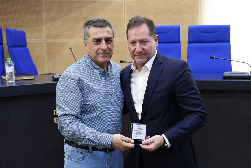 Η Περιφέρεια Θεσσαλίας τίμησε την πρωταθλήτρια ΑΕΛ