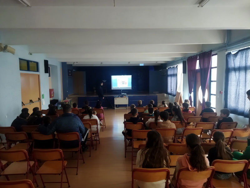Ενημέρωση για τον Κ.Ο.Κ. στο Δημοτικό Σχολείο Δένδρων – Πλατανούλιων από το Α.Τ. Τυρνάβου
